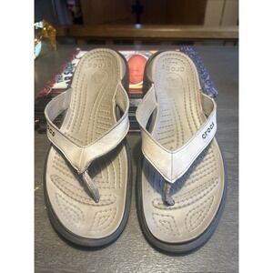 Crocs Capri Sandal Women's Size 9 Leather Thong Flip Flop 11211 Tan Sporty